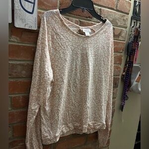 Ariat Womens Riot Top Leopard Print Draped Open Back Long Sleeve Pullover Medium